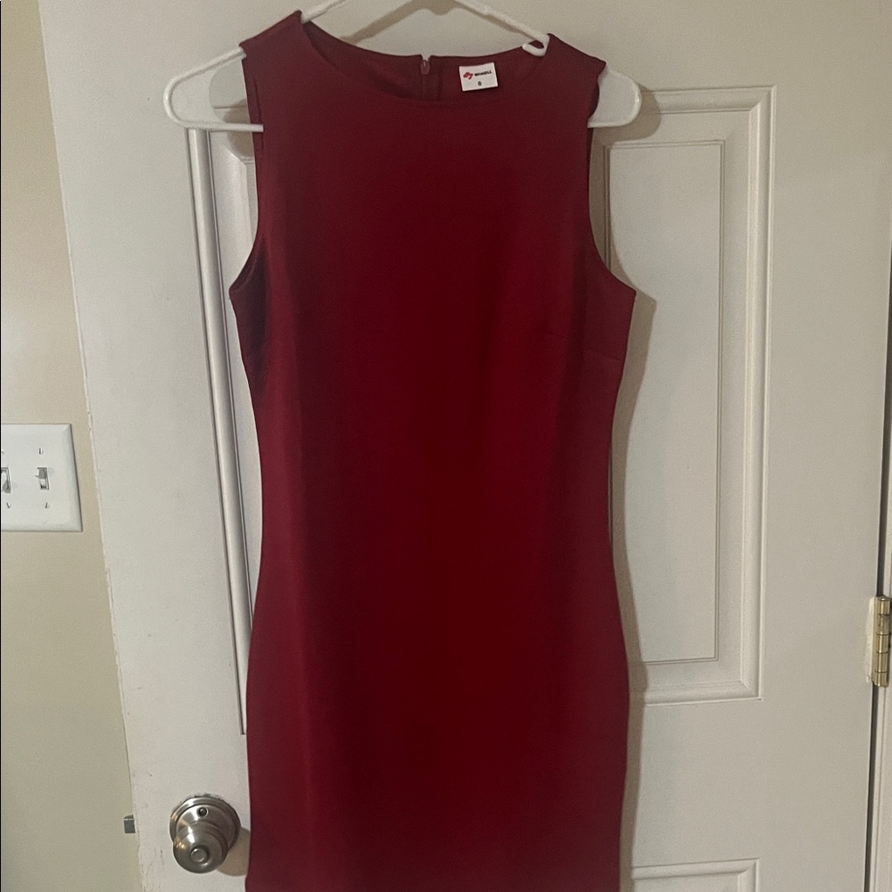 Elegant Sleeveless Mini Dress in Deep Red